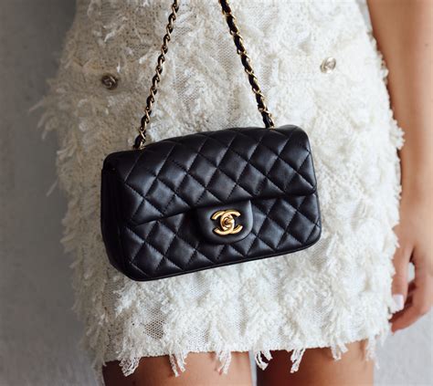 chanel m l classic flap size|Chanel classic flap 25cm.